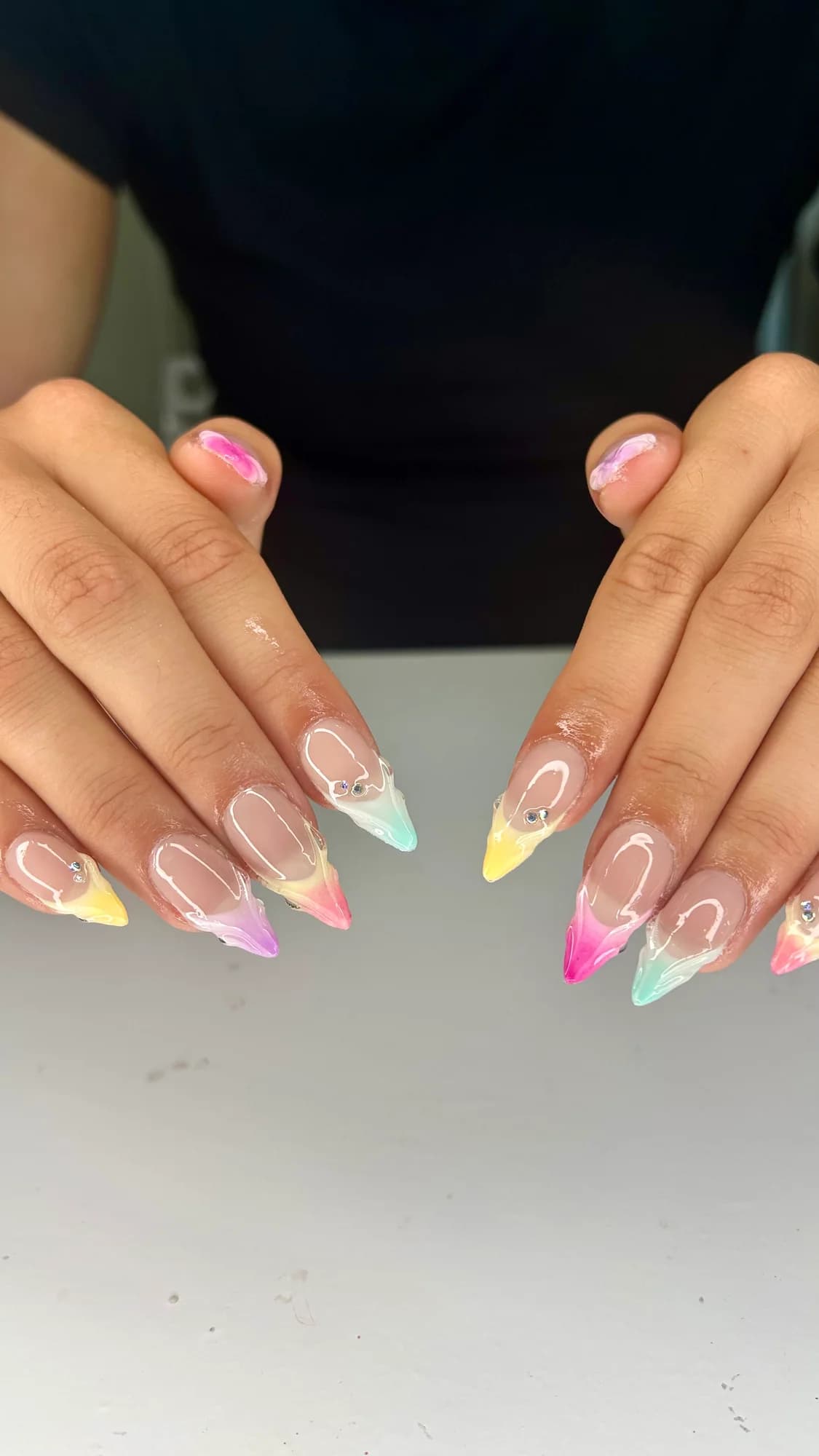Pose américaine glossy — amande